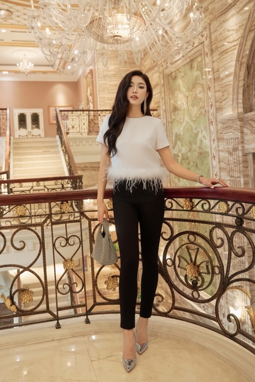 Sixdo White Feather Taffeta Blouse